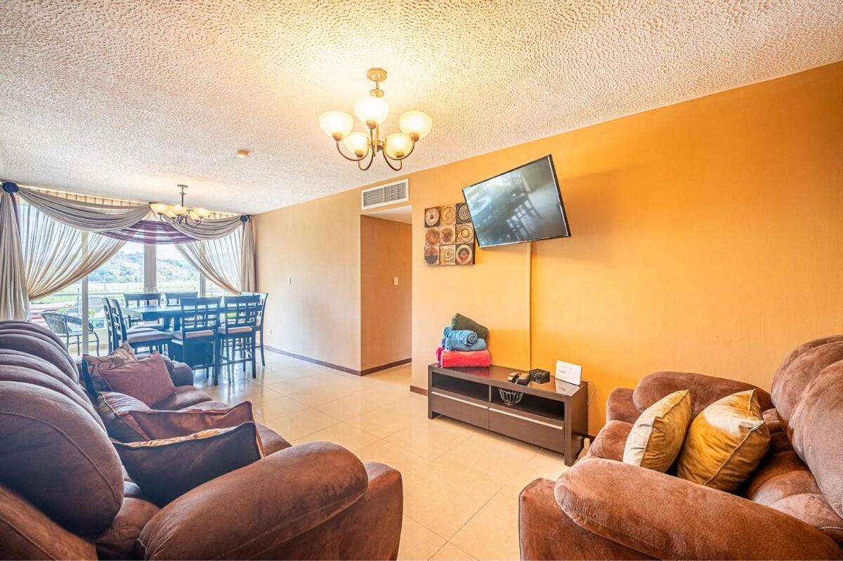 2-17 Beautiful Costa Linda Apartment *